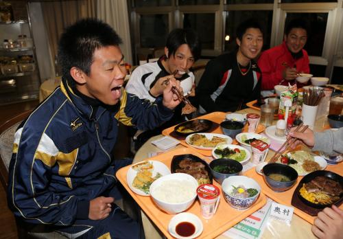 巨人１位・小林「食事の大切さ分かった」栄養学勉強会