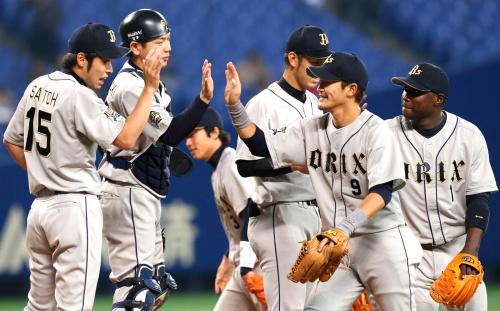 オリックス　連敗８で止めた　スクイズ決勝点に森脇監督「必需品」