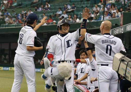 【画像・写真】西武　７月４度目のサヨナラ勝ち　炭谷初めて“決めた”