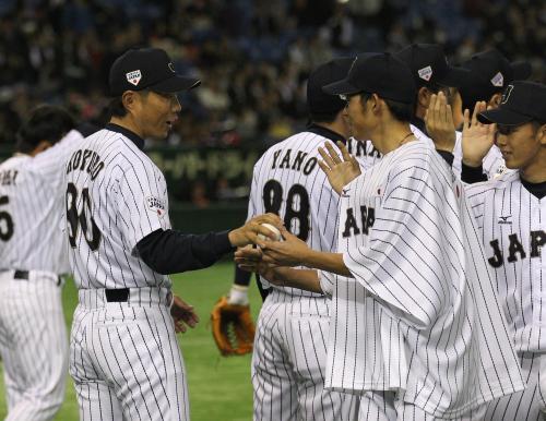 侍ジャパン　欧州代表戦７・２％…日米野球に続いて２ケタ届かず