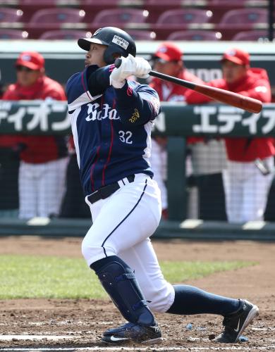 昨年左肩手術　西武・浅村　心配いらん「日に日に…」