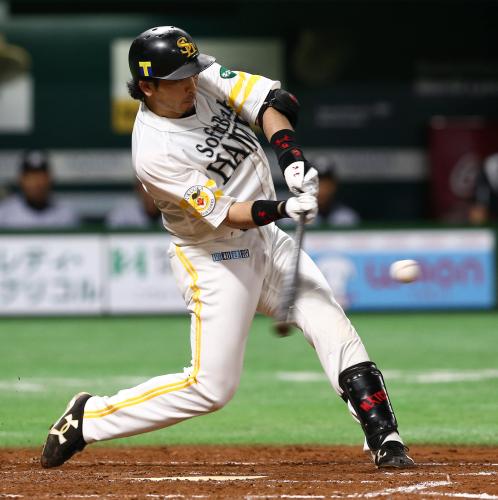 ソフトバンク・松田、通算1000安打を本塁打で達成！