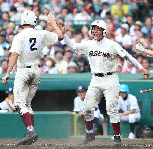 【画像・写真】早実　競り勝って５年ぶり３回戦進出　清宮　２安打１打点で勝利に貢献