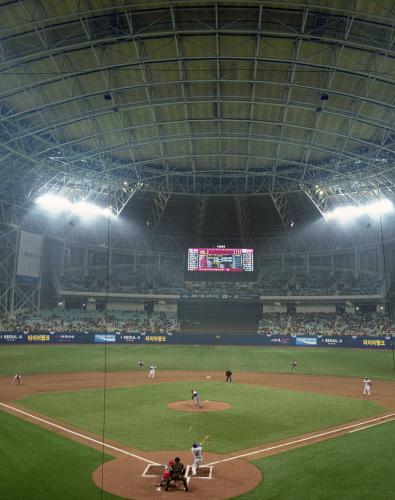 韓国初のドーム型野球場「高尺スカイドーム」