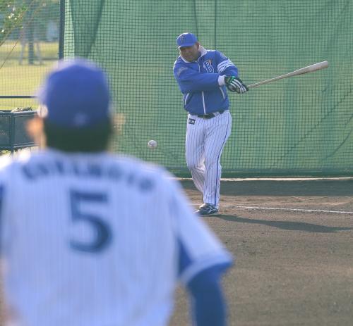 ラミ監督　初ノック　左右に打ち分け「10点中７点くらい」