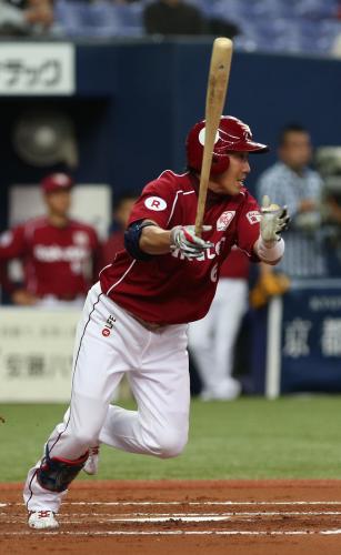 楽天・藤田　肋骨骨折　５日に走者と交錯、復帰は５月以降見通し