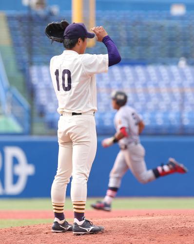 明大・柳　痛恨の１球…１０回３安打も一発に泣く