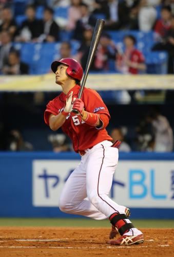 広島　５発快勝で３位浮上！新井の2000安打達成に花添える