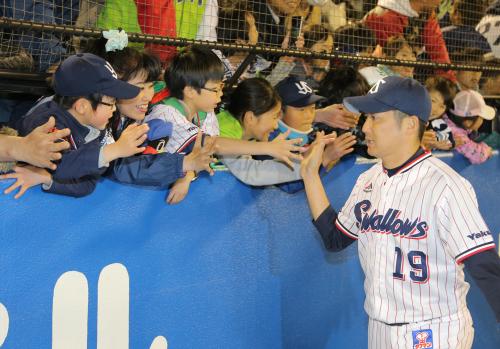 【画像・写真】ヤクルト石川　完封逃すも３勝目「チームが勝てば何でもいい」