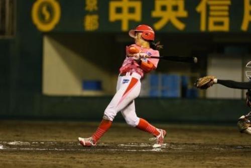 京都フローラ快勝　金山が先制打「初球から打っていこうと」