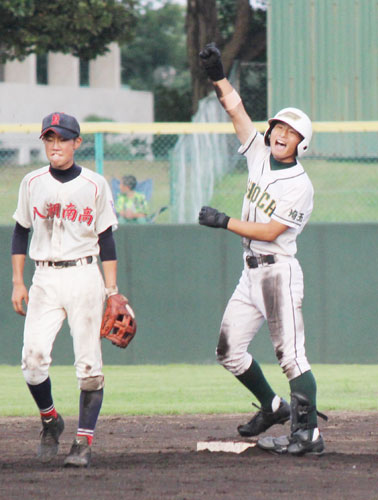 【埼玉】正智深谷　大逆転で引き分け再試合制した　８回５点差を逆転