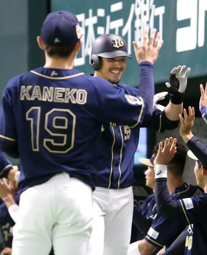 【画像・写真】オリ　首位ソフトＢに快勝　Ｔ―岡田が満塁弾含む５打点、金子４勝