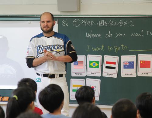 レアード寿司の握り方教室！？小学校で出張授業