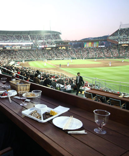 広島　マツダスタジアムで焼き肉決起集会！決戦舞台で一致団結