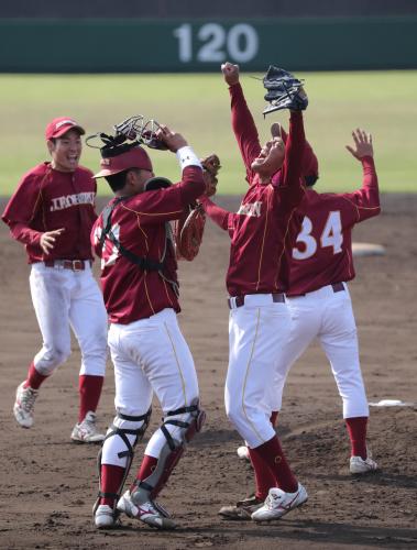 桜美林大が初優勝　ロッテ・ドラ１佐々木千が完投「最高に気持ちよかった」