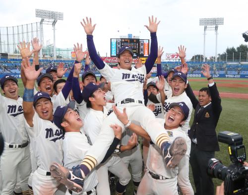 【画像・写真】明大が連覇、３９度目Ｖ　立大に快勝　ヤクルト２位指名の星好投