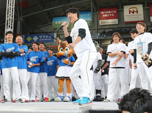 日本ハム　新垣、今季０勝も盛り上げ役で貢献「チームになじめた」　