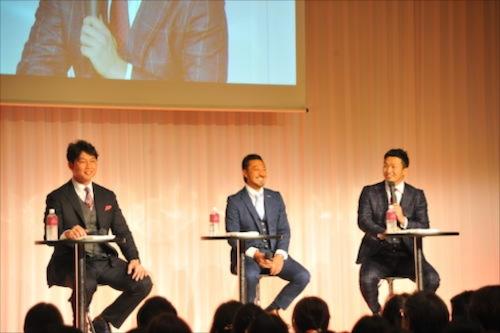広島　３選手がトークショー　新井「夢のような最高の１年」