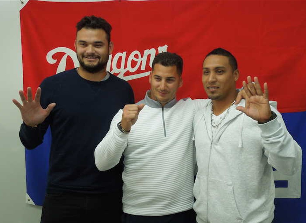 中日の新外国人３選手（左から）アラウホ、ゲレーロ、ロンドン
