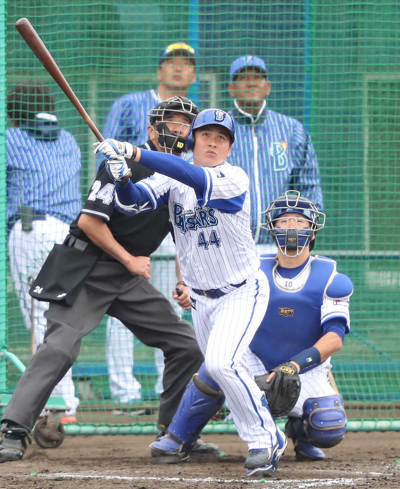 【画像・写真】叔父は佐々木誠氏　ＤｅＮＡドラ９佐野　ケース打撃で豪快一発