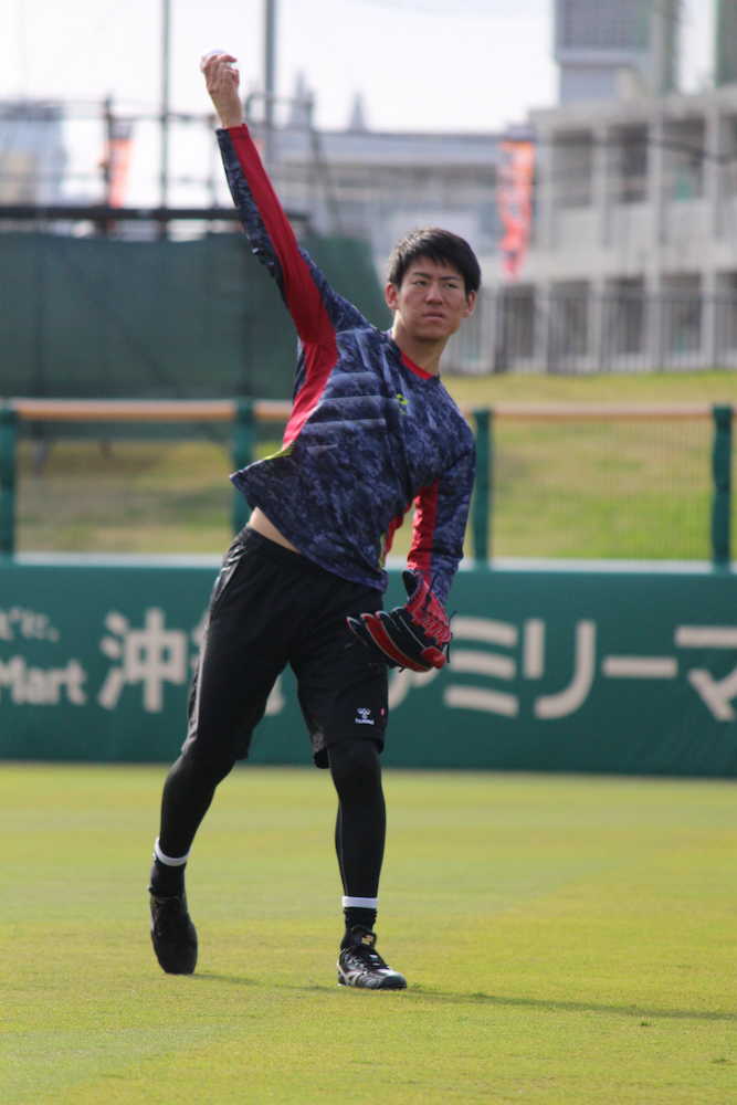 練習試合での先発を控え、休日トレーニングに励む巨人・桜井