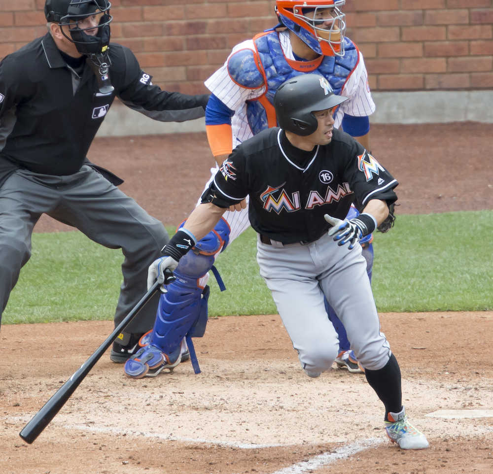 イチロー　８打席ぶり安打は二塁打　５月は空振りなく状態上向き