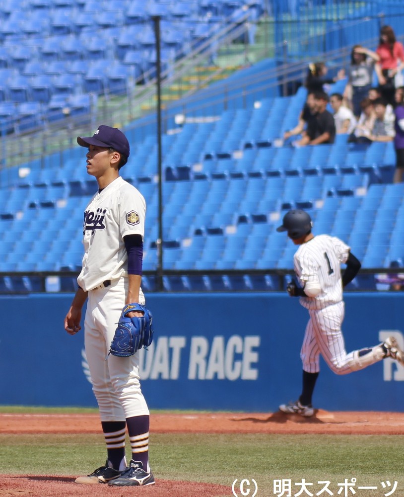 リーグ１位の打率を誇る立大打線につかまった入江（Ｃ）明大スポーツ新聞部