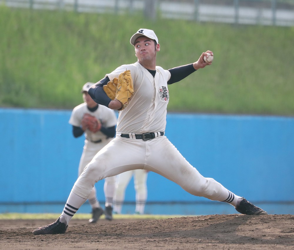 【赤丸急上昇ピッチャー】日大三“デカプリオ”金成　決勝で早実に雪辱を