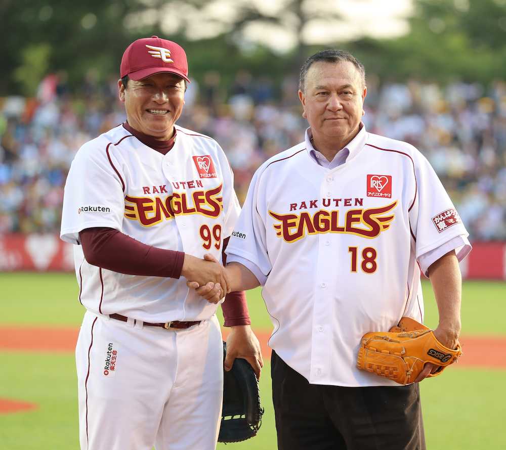 梨田監督にとっても感慨深い日…太田幸司氏と始球式でバッテリー