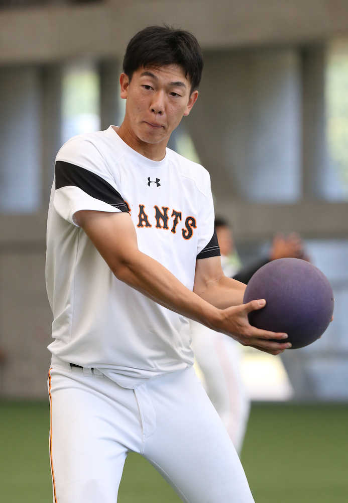 【画像・写真】【巨人秋季キャンプ】激動の１年終え…畠、来季向け“持ち球磨く”