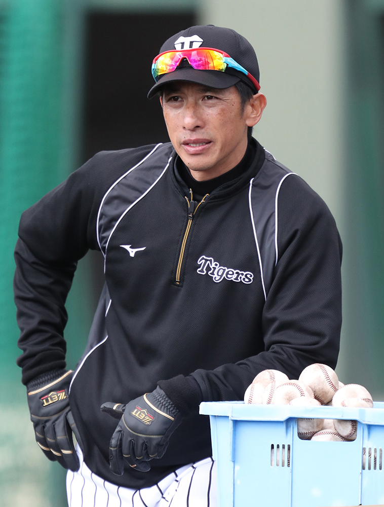 阪神　矢野２軍監督、安芸キャンプで「捕手」も　若手の球受ける