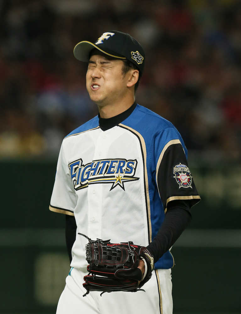 ハム斎藤佑、今季初先発で“珍投球”無安打８四死球で４回途中降板