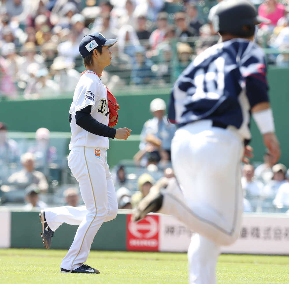 オリックス山岡ガックリ…プロ野球タイ記録１イニング３暴投