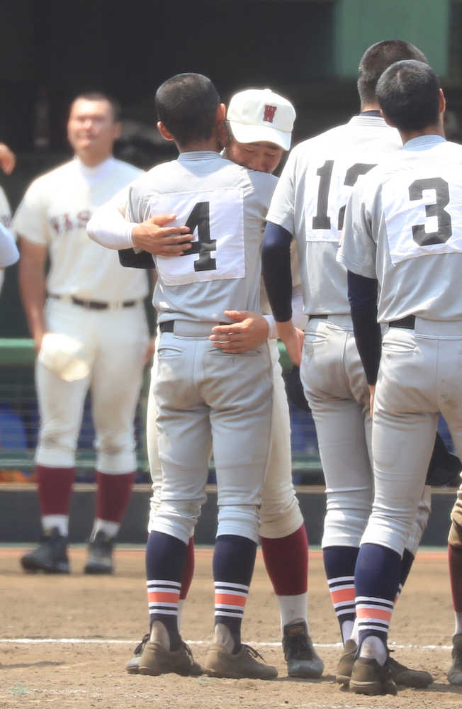 【画像・写真】【西東京】第３シード早実４回戦でノーシード八王子学園八王子に惜敗　野村主将「１番長い夏にしようと…」