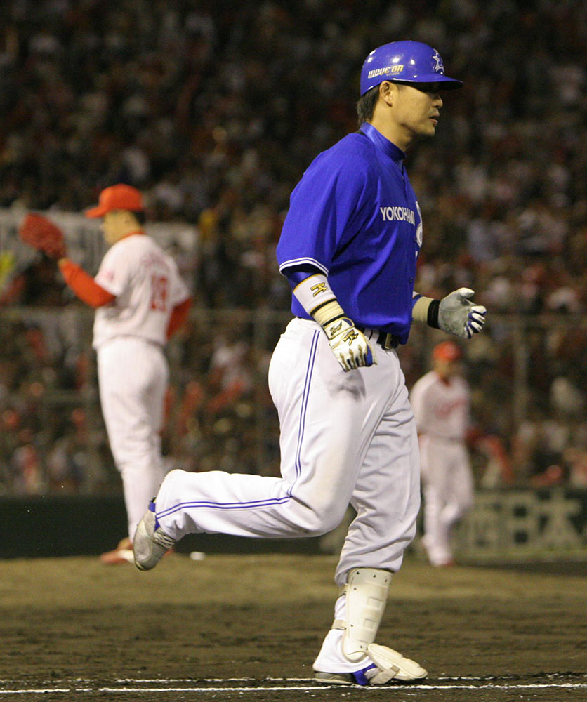 ２年連続本塁打王、セ新の月間４６安打…村田のプロ生活を振り返る