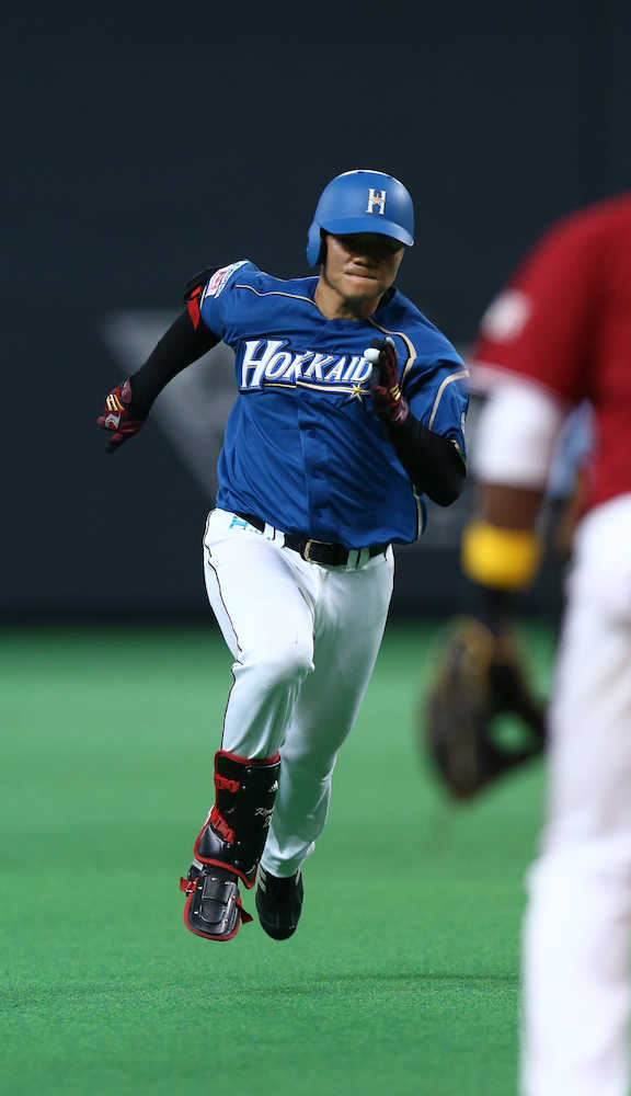 日本ハム・清宮　本拠地初本塁打＆初猛打賞　あと二塁打でサイクルも１２回に中飛に「もったいなかった」