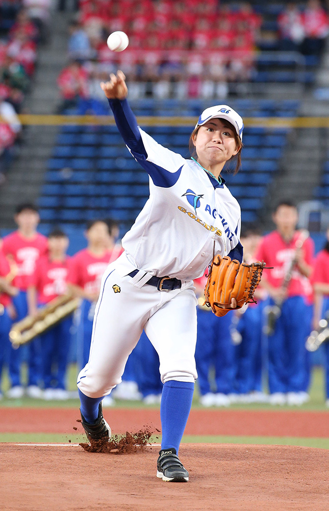 「ナックル姫」吉田えりが結婚報告「どこで野球をしてても支えてくれた」