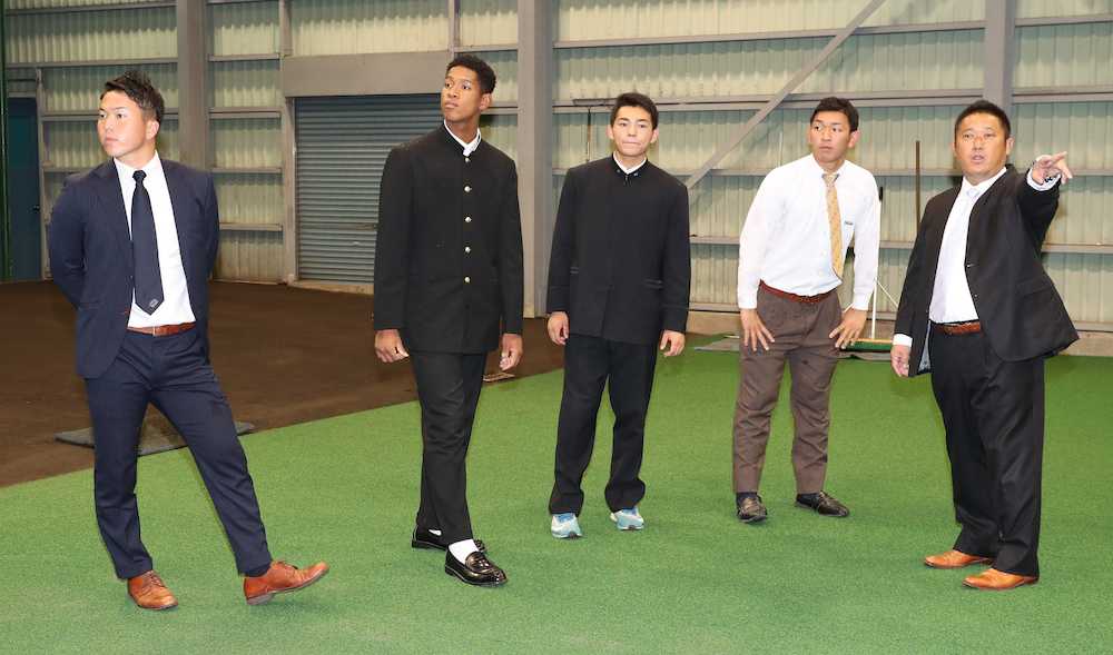 日本ハム　ドラ５指名・柿木、２軍施設見学し「２４時間野球がやれる」