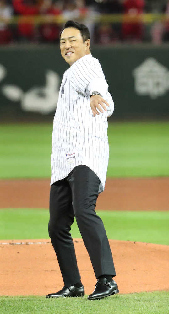 黒田氏　大谷の新人王は「当然」　日米野球で始球式