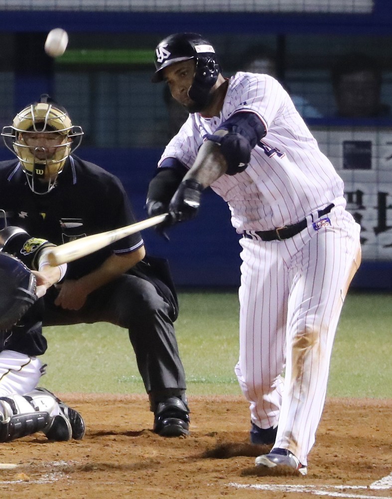 バレンティン残留　ヤクルト一筋９年目　球団幹部「数字を残し、気力、体力も充実」