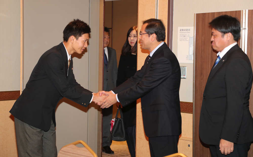 【画像・写真】ロッテ１位・藤原　背番号２に決定！「一桁はなかなか…期待に応えたい」