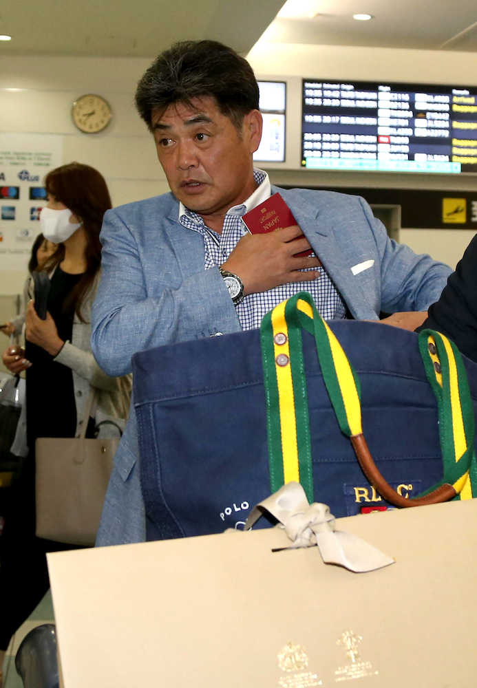 ソフトＢ、ハワイＶ旅行から帰国　柳田は家族サービス「荷物持ちとカードとサイン」