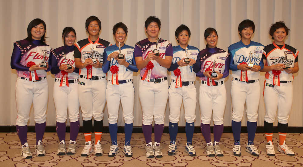 「二刀流」高校生も２人！来季日本女子プロ野球入りする１２選手発表