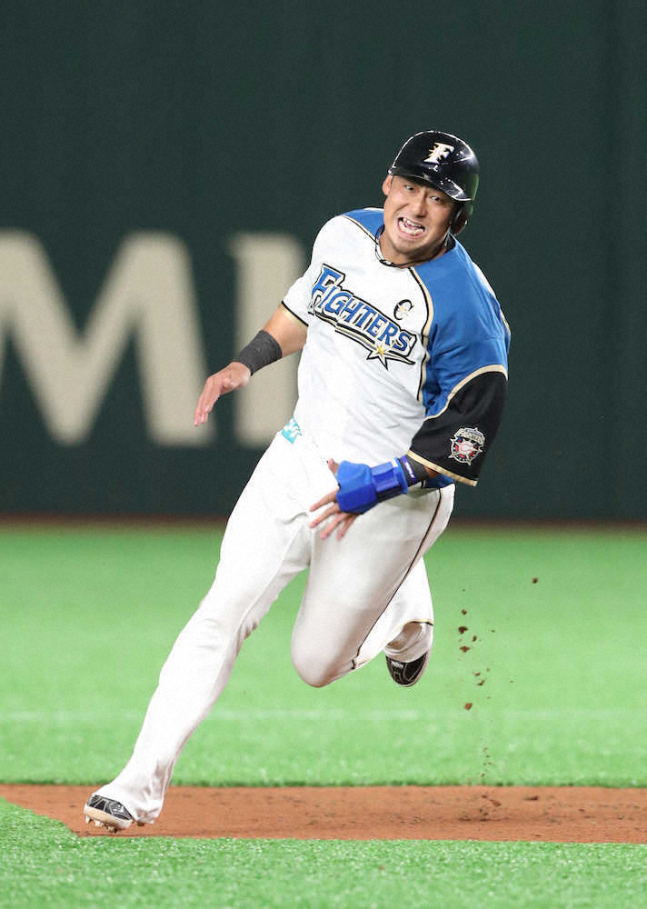 【隠しマイク】通路で着替え　日本ハム・中田「高校野球みたいやな…」