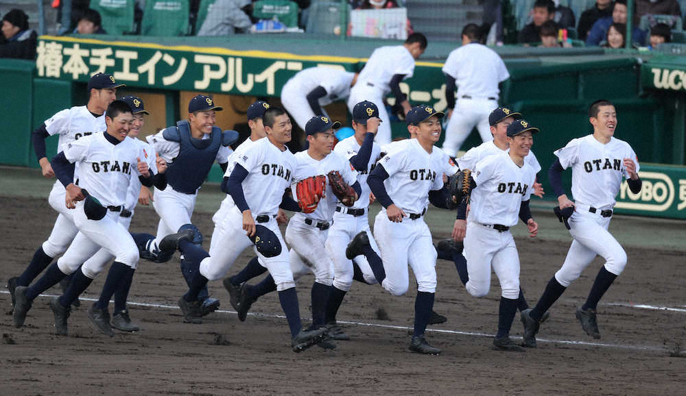 札幌大谷が甲子園1勝　船尾監督「本校の野球部にとっては歴史的な１日」