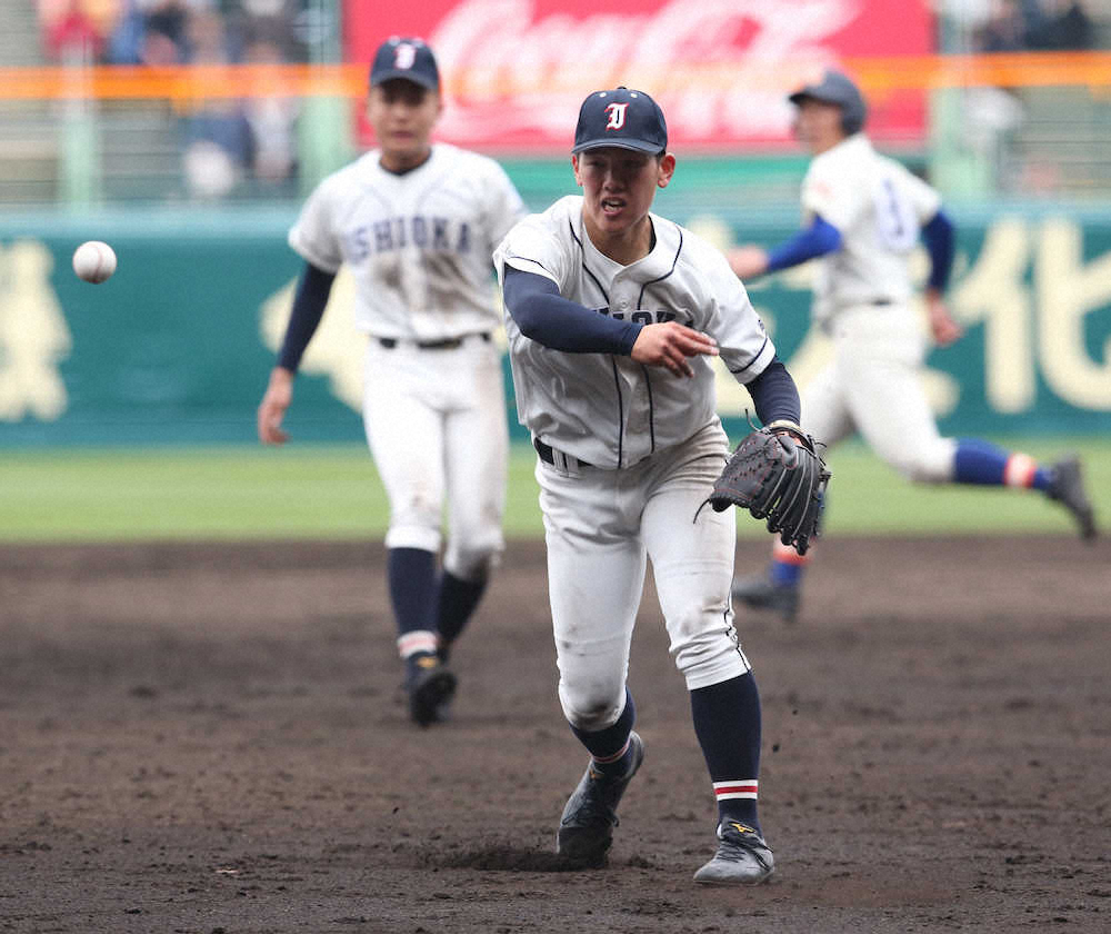 石岡一・岩本、悪夢の“171球”目　サヨナラ悪送球で無念の延長敗退