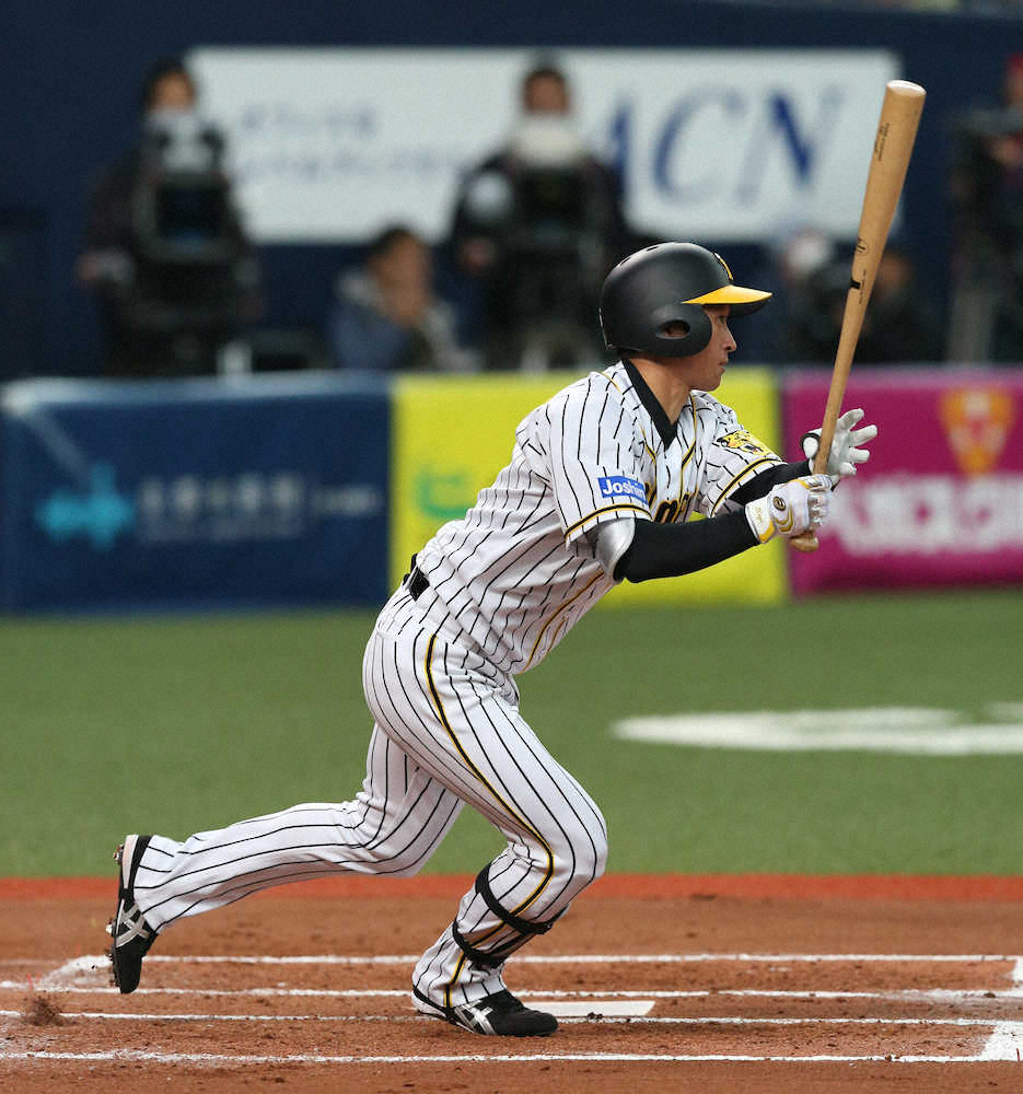 阪神のドラ1・近本　プロ初安打は貴重な同点のタイムリー三塁打