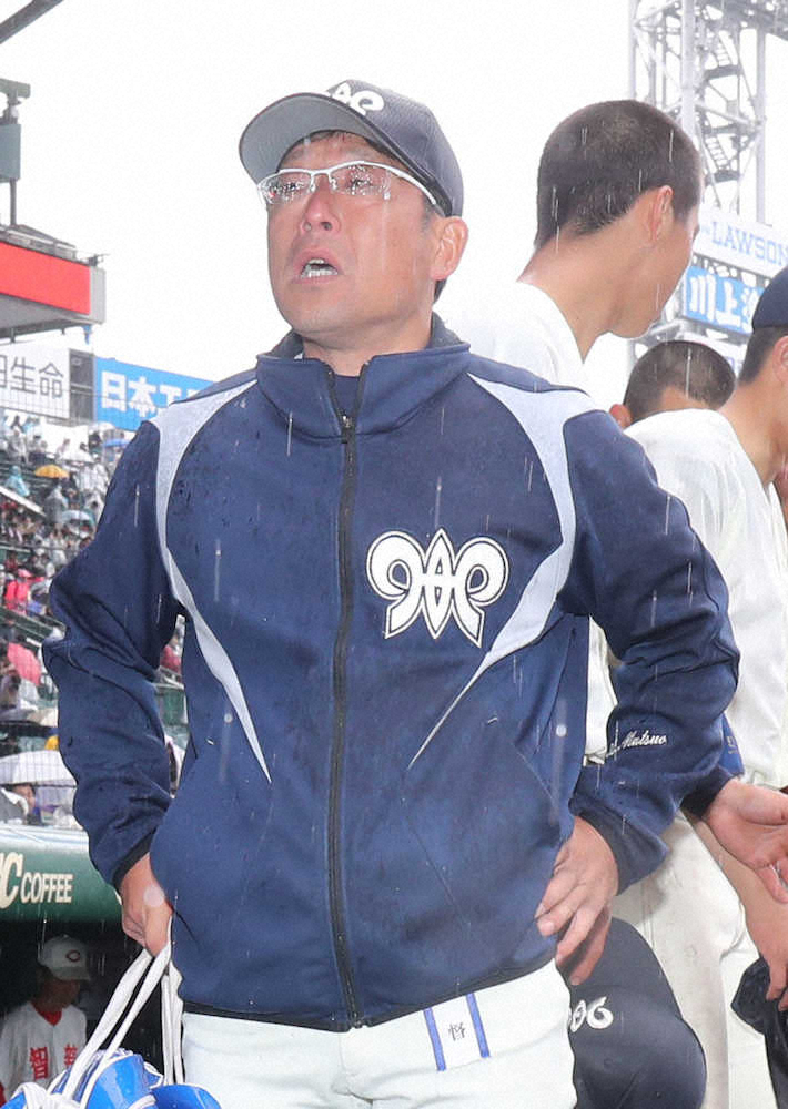 大分・松尾監督　大敗に男泣き「試合開始から”圧”を感じた。完敗です」