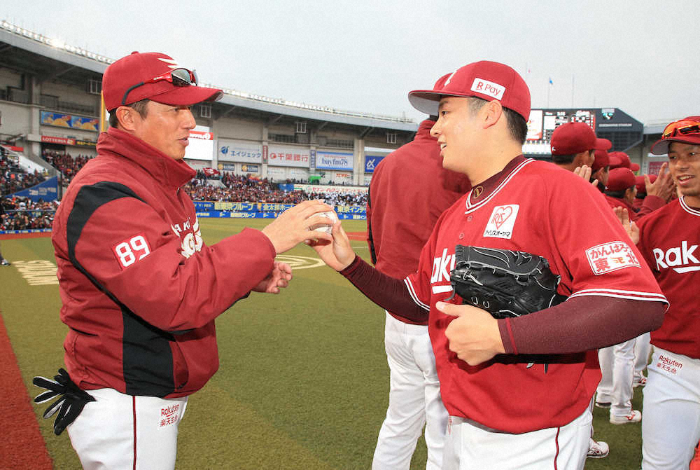 楽天　猛打で快勝　オコエ、嶋が今季１号　平石監督に初勝利のプレゼント