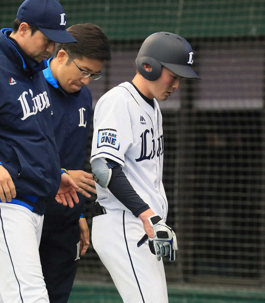 西武・源田　骨には異常なし、右手関節挫傷の診断　14日の試合出場は様子をみて判断